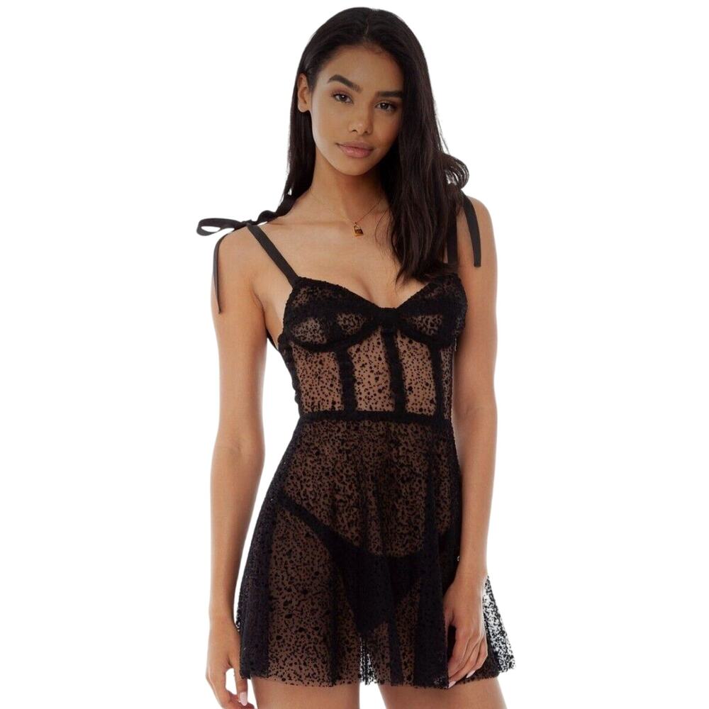 ARE YOU AM I Black Lace Pajama Set